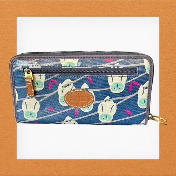 Authentic Fossil Blue Owl Print Zip Around Wallet Pink Interior Key Ring Accent - Picture 2 of 11